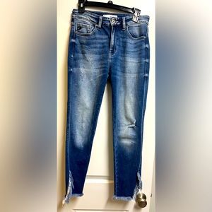 Like new medium wash KanCans size 7/27